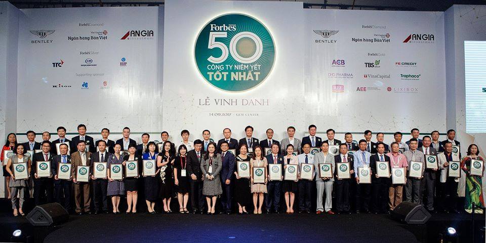 Khang Điền TOP 50 công ty nhận bằng khen tại lễ vinh danh